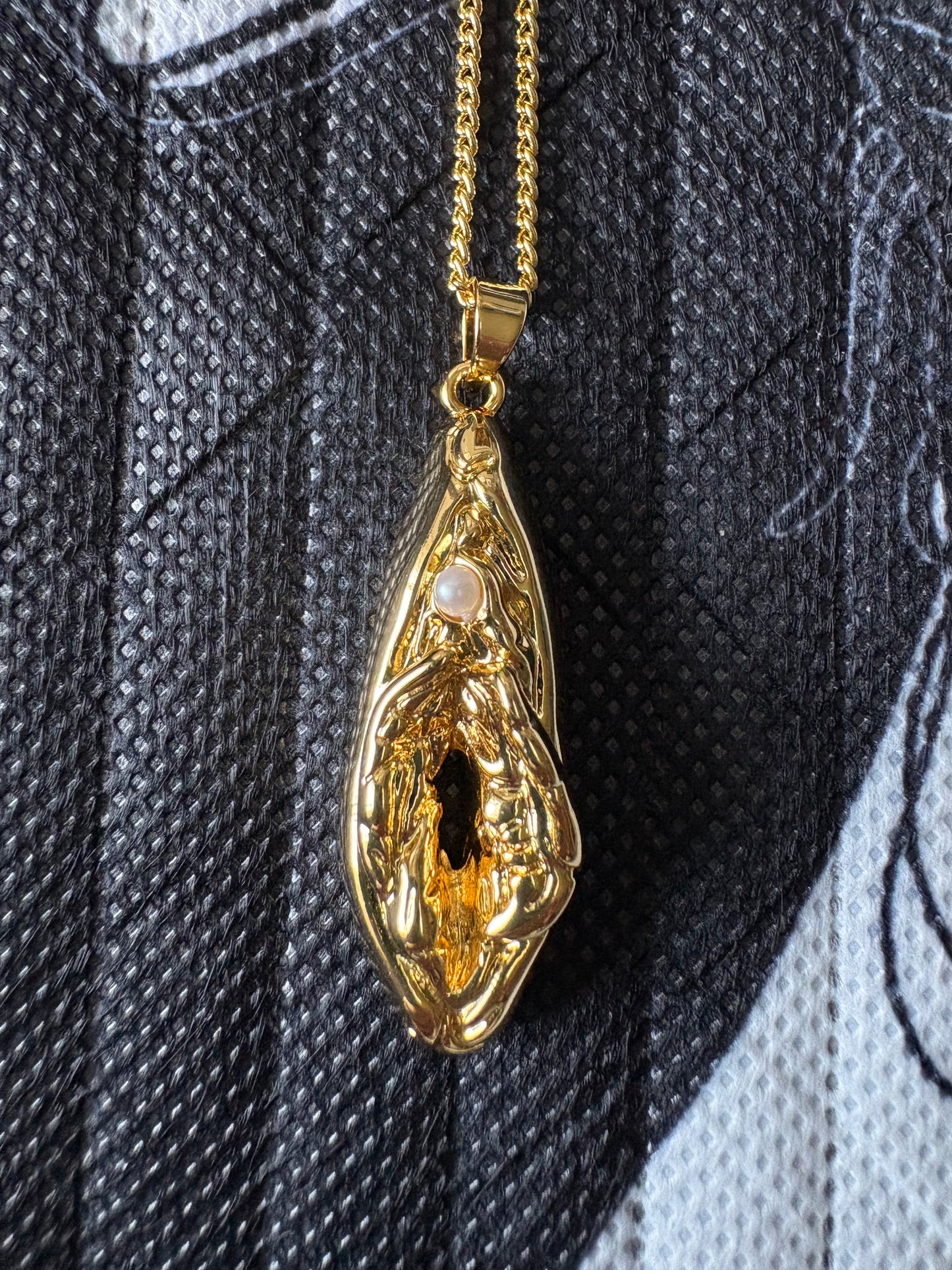 Gold-Plated Pussy Pendant with Pearl